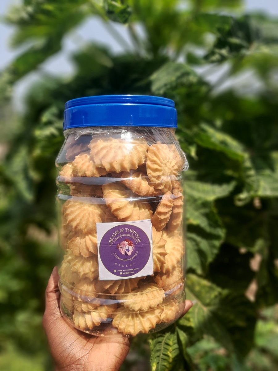 Addawu_Dede's tweet photo. We are taking orders for the weekend. Banana bread is 110 cedis. Flour chips is 150cedis and our butter cookies is 120 for 50 pieces. Kindly Dm or contact 0256391056. https://t.co/FuTEQ3tBZq