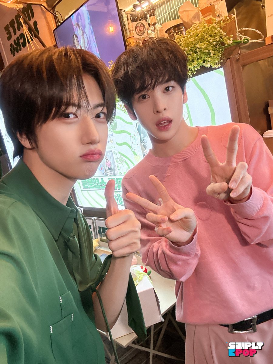 SIMPLY K-POP tweet media