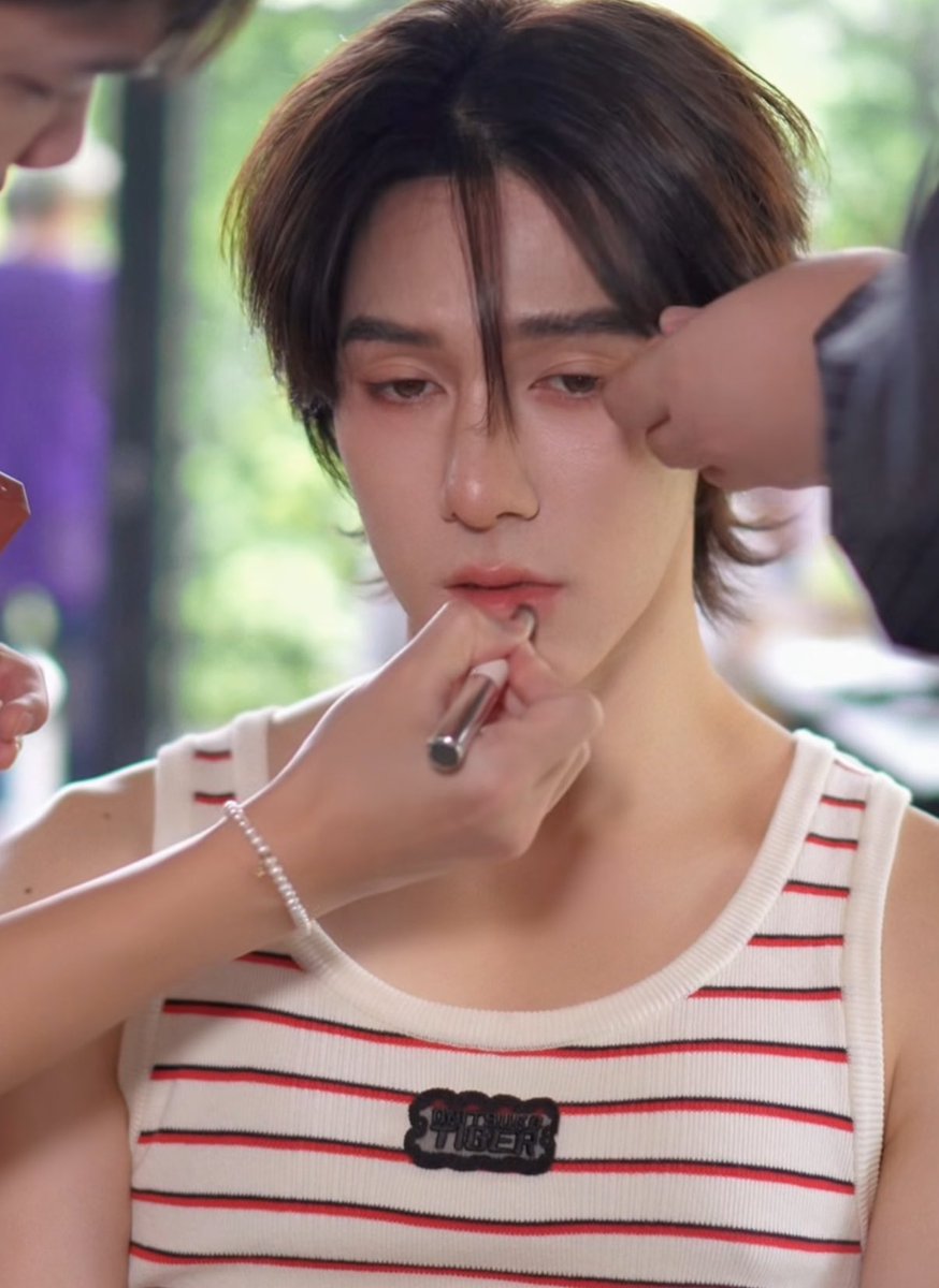 littleani tweet media