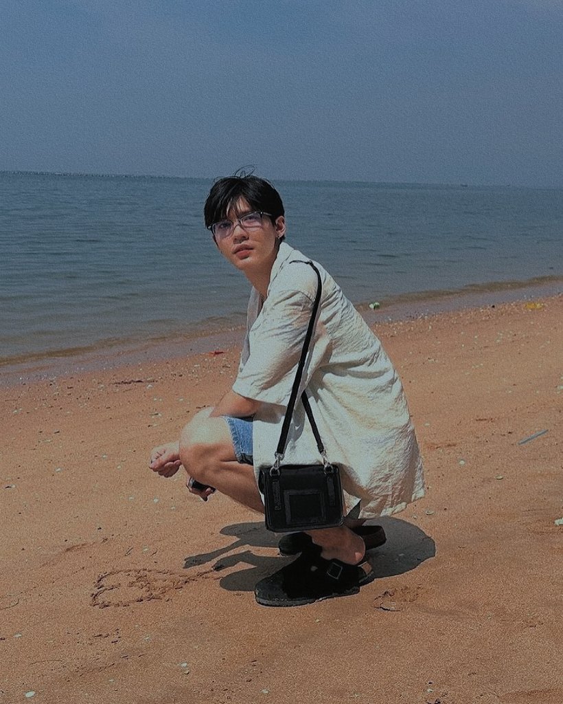 Sun, sand, and the sweet melody of our laughter. As the waves paint stories on the shore, let these moments in time become everlasting with you.