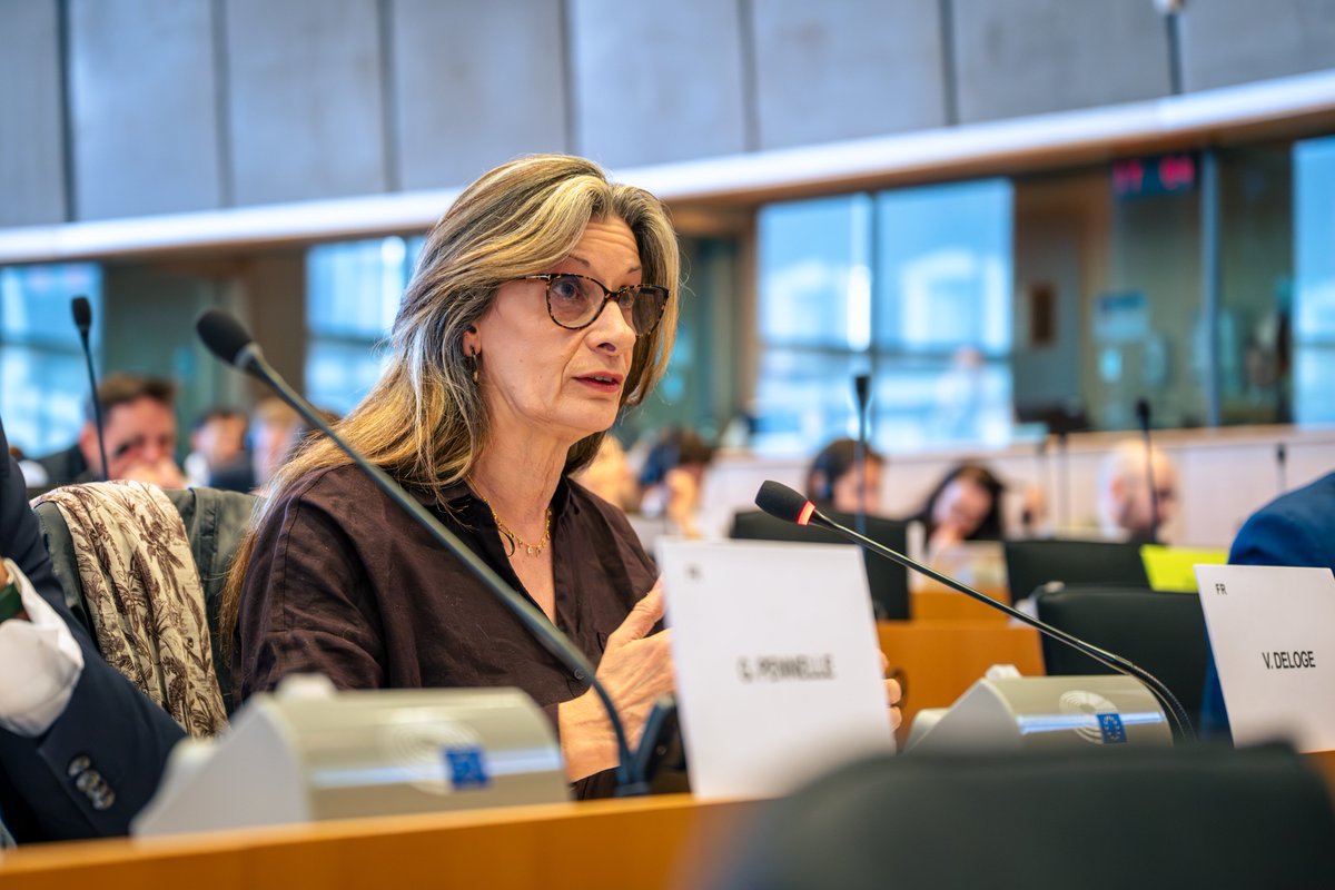 🚨 🇫🇷 ALERTE pour nos agriculteurs français !

En Commission agriculture, je dénonce le projet de von der Leyen de réduire le budget de la PAC

- 24 % pour la France, c’est inacceptable !