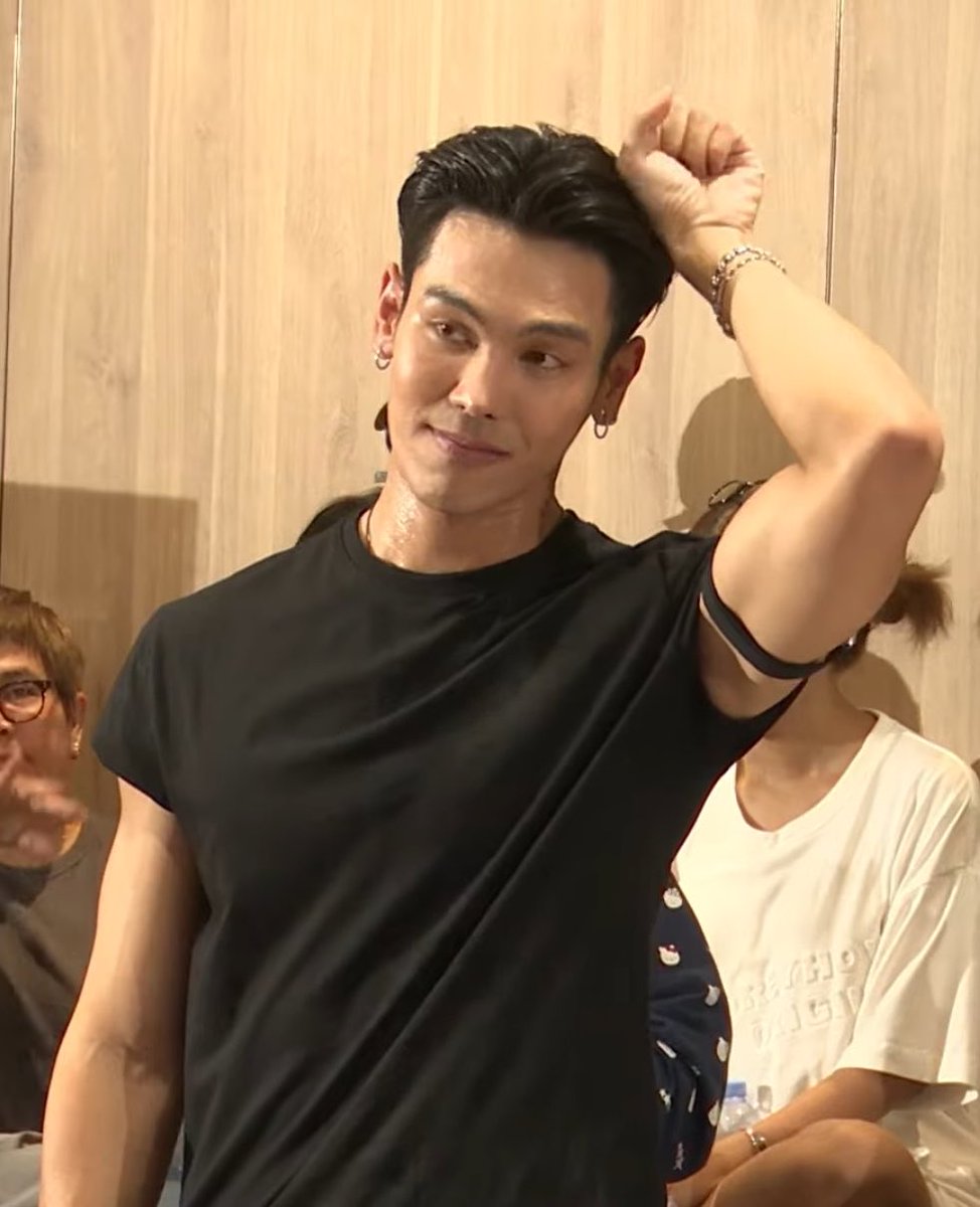 winks ft.39🧏🏽🧏🏻 tweet media