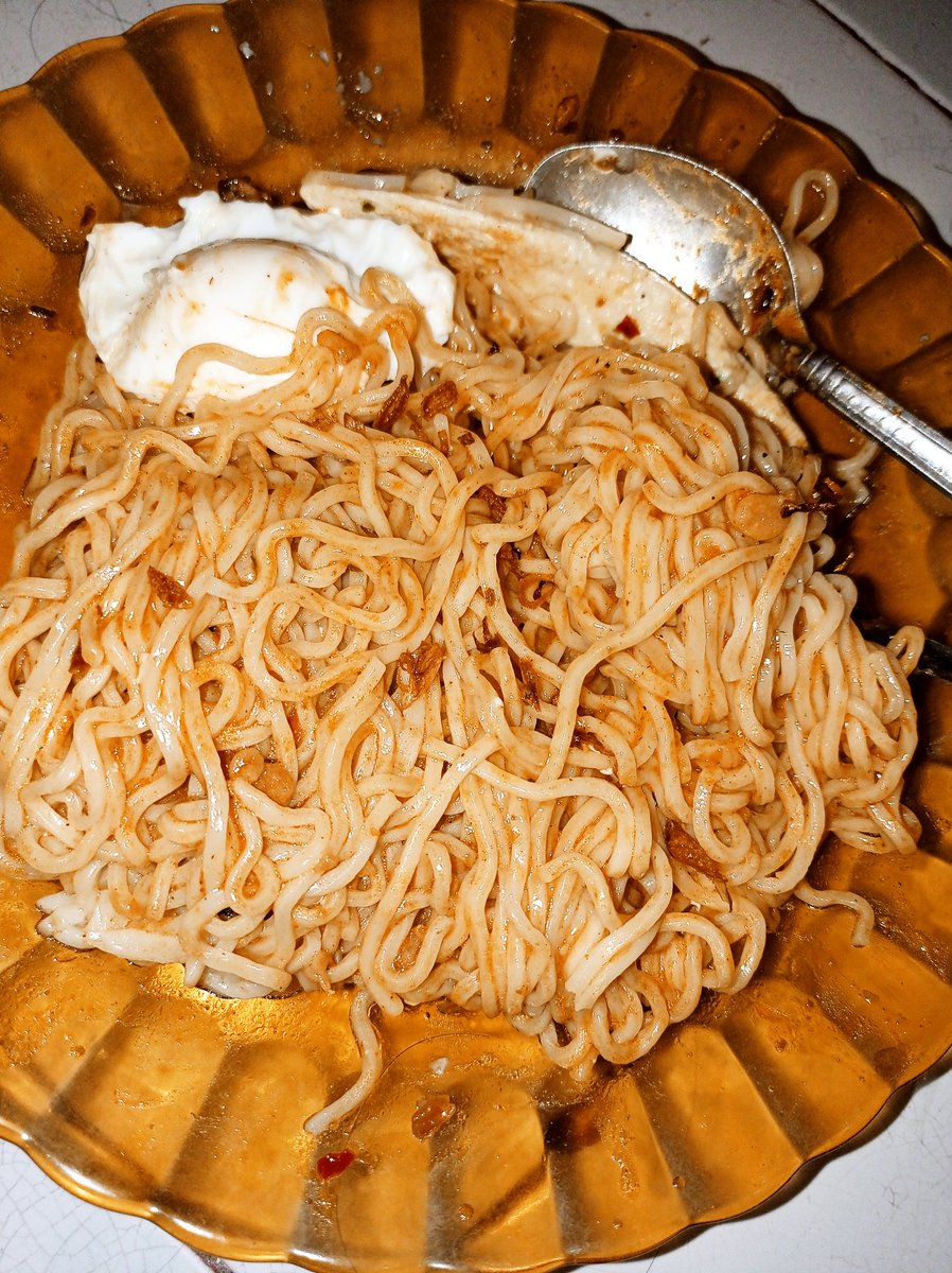 cintaku kepadamu bagaikan kisah prabowo dengan sawit. menyebar luas dimana-mana, hingga ke pelosok negeri. dimana ada lahan kosong, itu pasti ada sawit. oh, sayangku sawit yang kucinta.