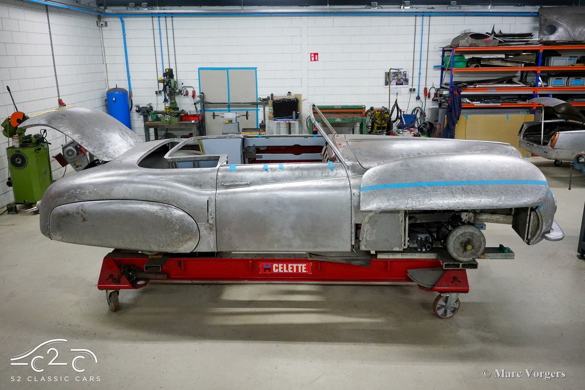 One of only three built... Marvelous 1947 Fiat 6C 1500 B cabriolet 2+2 Ghia being fully restored to concours condition by S2 Classic Cars. Follow this magnificent project here: classicargarage.com/projects/fiat-…

#Fiat #Fiat6C1500 #Fiat6c1500CabrioletGhia #CarRestoration #RestorationMasters
