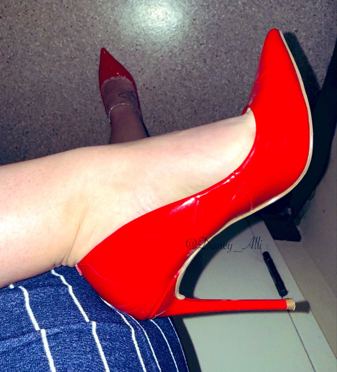 Disney_Alli's tweet image. My fav heels and skirt tonight #shoes #shoefie #shoestagram #shoesoftheday #sotd #outfitoftheday #ootd #highheeledshoes #pumps #highheellife #highheellover #highheeladdict #shoelover #shoefreak #shoeporn #shoewhore #shoeaddict #shoeaholic #shoeaddiction #heelsporn #heels #showoff