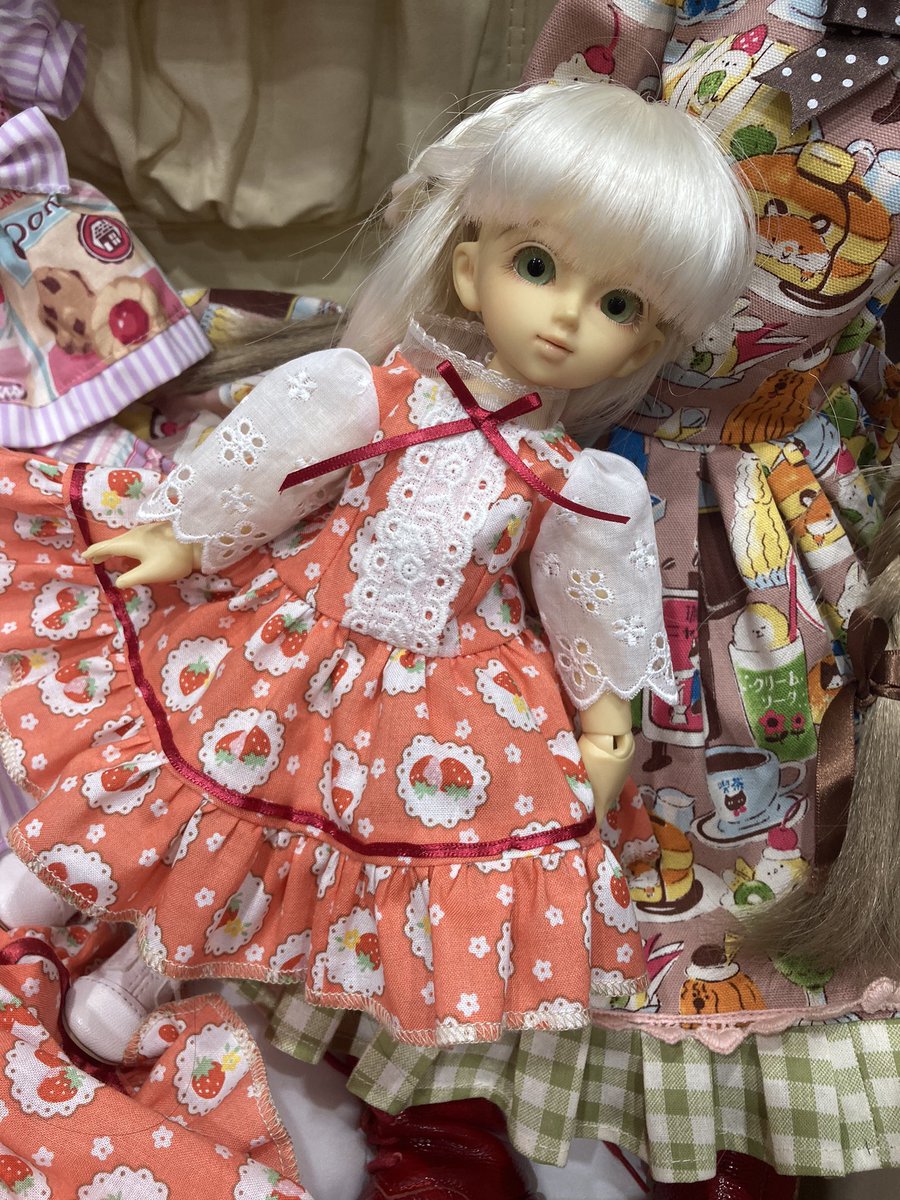 4/26ドルパのディーラーナンバー届きました！
SD-134にてお待ちしてます。
探し物をしに日暮里に行ったら
またかわいい生地見つけちゃったので
急遽製作中です♪