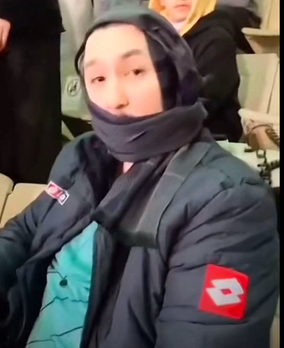 مخرج طوارئ tweet media