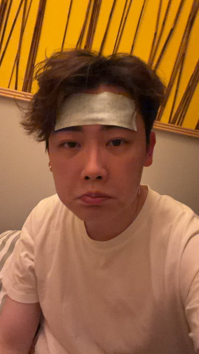 All of a sudden, 1night before Protour.

I am having a fever, heavily running nose, and my throat is like getting teared every time I sallow something.

Took all the medicine that I can have and hope I can get well in a night….

Wish me good luck.🥲