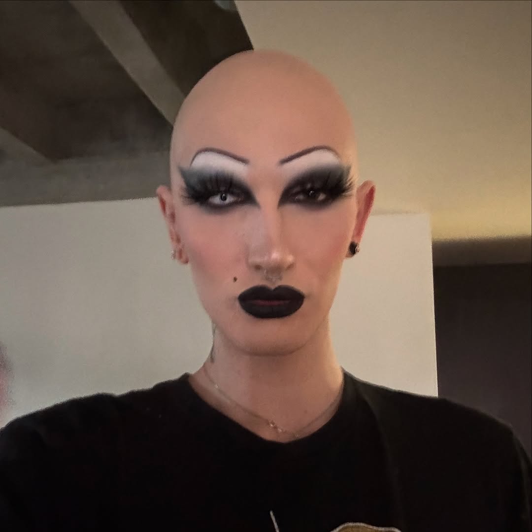 6arelyhuman tweet media