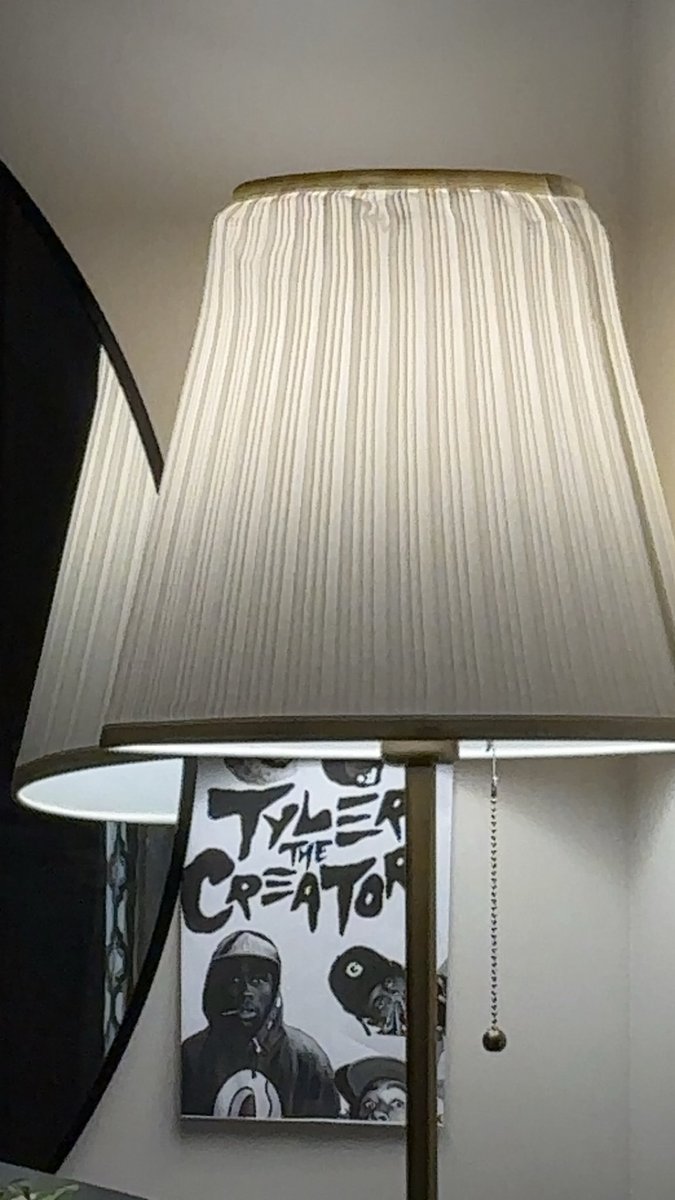 Starivara tweet media