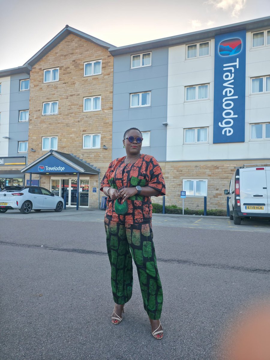 O.M.O.W.U.N.M.I AYA OTUNBA 👸💉💊💡🦅 tweet media