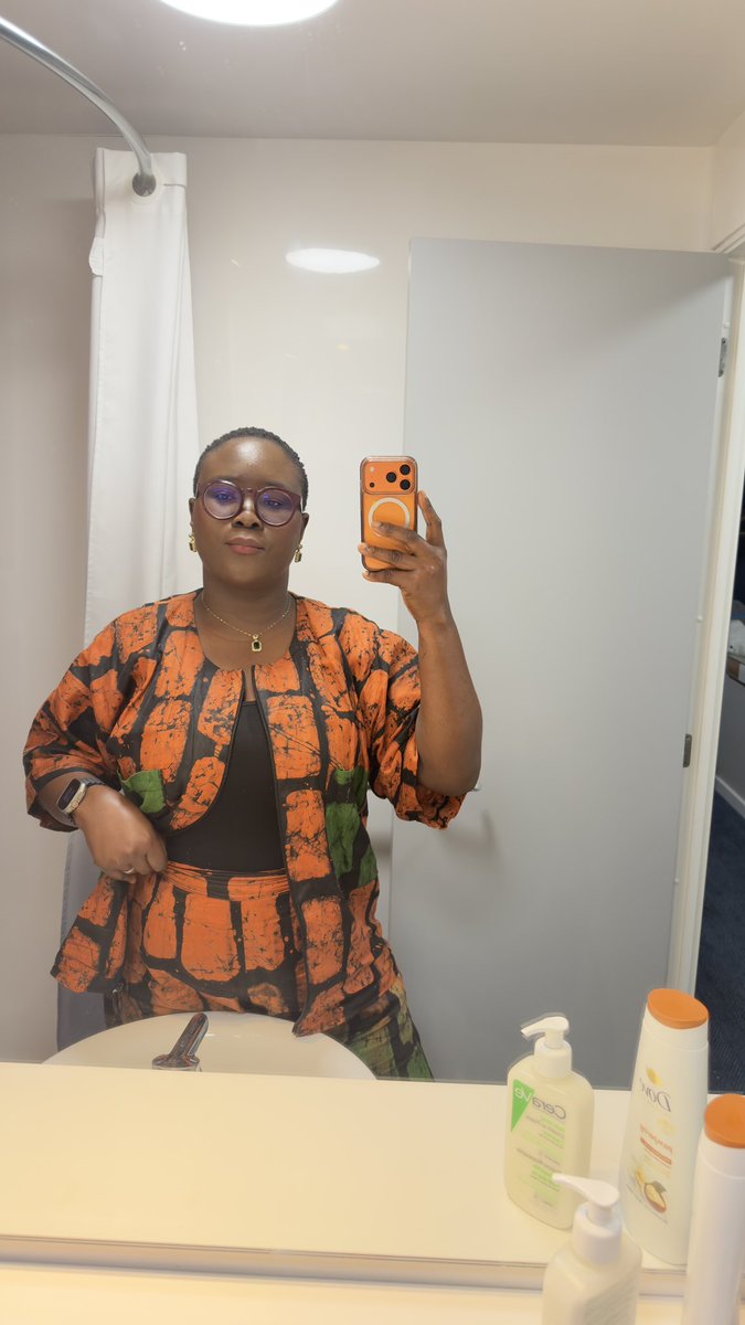 O.M.O.W.U.N.M.I AYA OTUNBA 👸💉💊💡🦅 tweet media