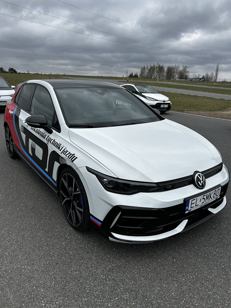 Wojtek PL tweet media