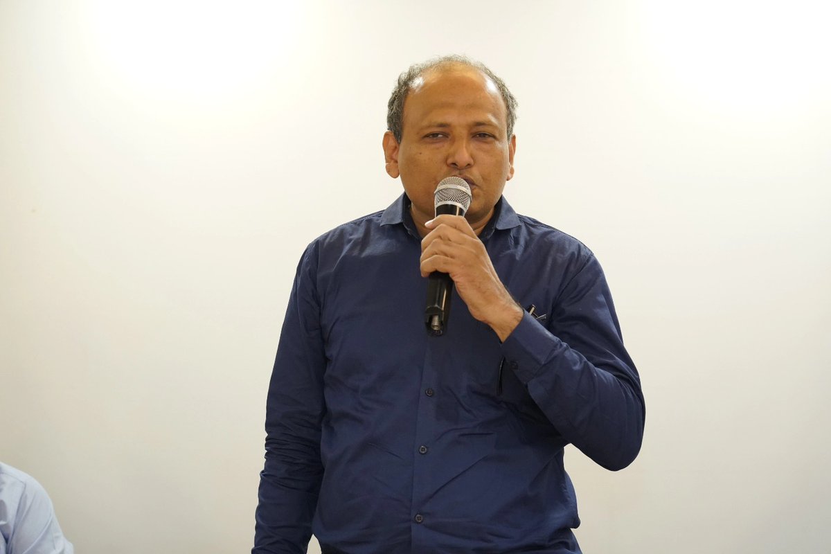 SumulRoot's tweet photo. The The Southern Gujarat Chamber of Commerce and Industry (SGCCI) , led by Industrial Tour Committee Chairman 𝐌𝐫. 𝐀𝐫𝐯𝐢𝐧𝐝 𝐁𝐚𝐛𝐚𝐰𝐚𝐥𝐚, along with a distinguished delegation, visited Surat & Tapi District Co-operative Milk Producers’ Union Ltd. (SUMUL) on April 8, 2026.The delegation was welcomed and guided by Managing Director 𝐌𝐫. 𝐀𝐫𝐮𝐧 𝐏𝐮��𝐨𝐡𝐢𝐭 , along with senior officials of SUMUL.

       The delegation visited SUMUL’s Main Plant at Surat, where key dairy products such as Ghee, Market Milk, Buttermilk, Dahi, Paneer, and Sweets are processed, as well as the Navi Pardi Plant, specializing in Ice Cream, Bakery, Milk Powder and Butter production. The visit aimed to provide insights into the modern operations of the dairy sector, including production processes and management systems. During the visit, the delegation was briefed on SUMUL’s journey—from its establishment to its current scale of operations—highlighting its strong cooperative foundation and continuous growth.

 A comprehensive overview of the entire value chain—from milk procurement to processing, packaging, and distribution—was shared. The delegation also toured state-of-the-art facilities and gained a deeper understanding of quality control systems, hygiene standards, and efficient supply chain management practices. Such industrial visits play a vital role in strengthening collaboration between industry and the cooperative sector, while promoting knowledge exchange and best practices.

@Amul_Coop , @MinOfCooperatn 

#SumulDairy #SGCCI #amul #CooperativeMovement #dairyindustry #industrialvisit #MakeInIndia