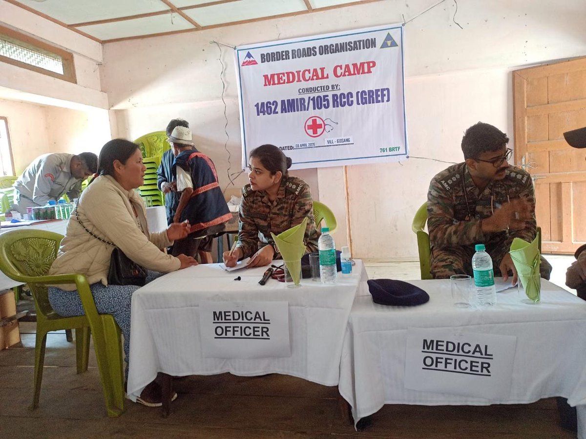 BROindia's tweet image. #BROIndia 
#HealthForAll #HealthAwareness

प्रोजेक्ट ब्राह्मंक @BROIndia द्वारा अरुणाचल प्रदेश के एक दूरस्थ सीमावर्ती गांव में चिकित्सा शिविर आयोजित किया गया।
BP, RBS एवं SpO₂ जांच, HTN व DM की स्क्रीनिंग तथा स्वास्थ्य जागरूकता—स्थानीय लोगों, बच्चों एवं BRO कार्मिकों के लिए,