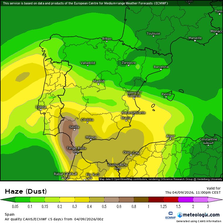 Meteohuelva's tweet photo. Debido a la posición que está cogiendo la borrasca, esta tarde/noche tendremos nuevamente una importante intrusión de polvo mineral sahariano (calima).

Ya sabéis, cualquier chubasquito que caiga vendrá acompañado de abundante barro. https://t.co/E8CLWTr9an