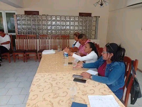 #CTCGRANMA Efectúan  trabajadores de la Enpresa de gastronomía Manzanillo plenaria contra el  delito la corrupción e ilegalidades #PorCubaJuntosCreamos