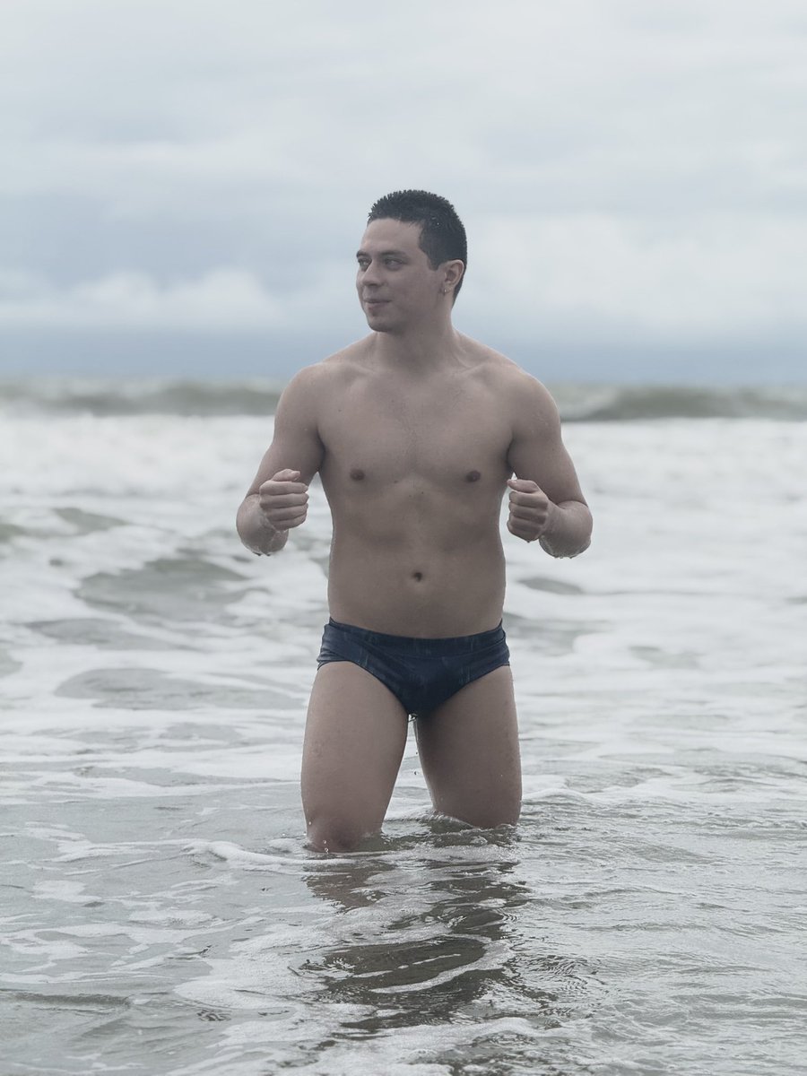 Santo Ives ☨ tweet media