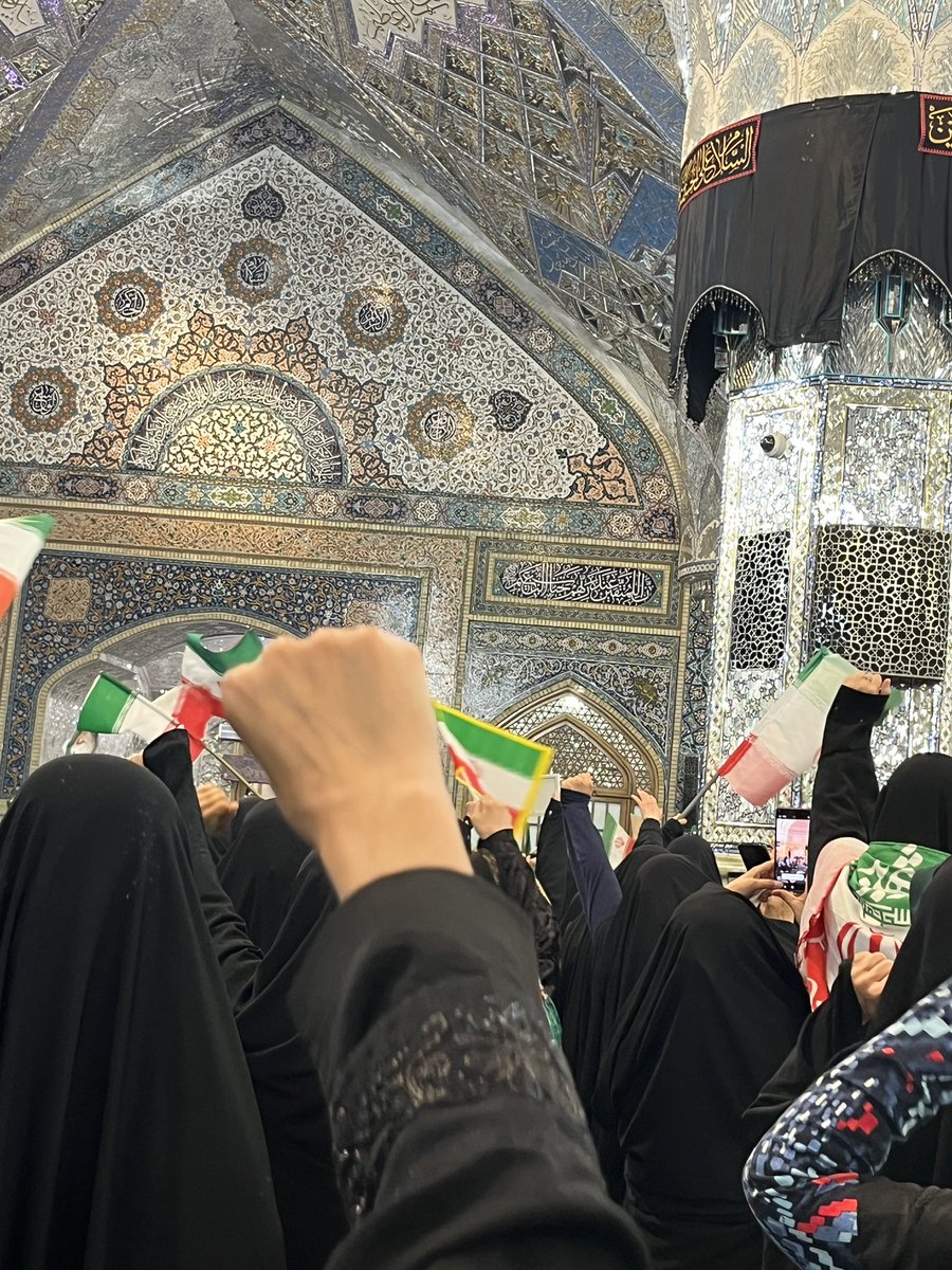 دشمنان گمان کردند با حذف رهبر، مسیر انقلاب متوقف می‌شود.
اما این ملت نشان داد هر شهید، هزاران ادامه‌دهنده راه دارد.
ایران امروز از همیشه مقاوم‌تر است.
#شهید_ایران