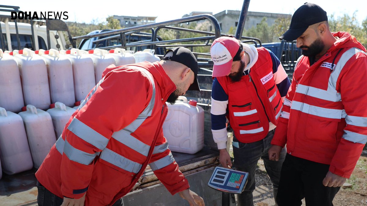 dohanews's tweet image. The #Qatar Red Crescent Society (@QRCS), in coordination with its Syrian counterpart, has distributed 8,000 #food parcels and 1.28 million litres of heating oil to about 40,000 internally displaced people, marking the launch of the first phase of an #emergency aid project in