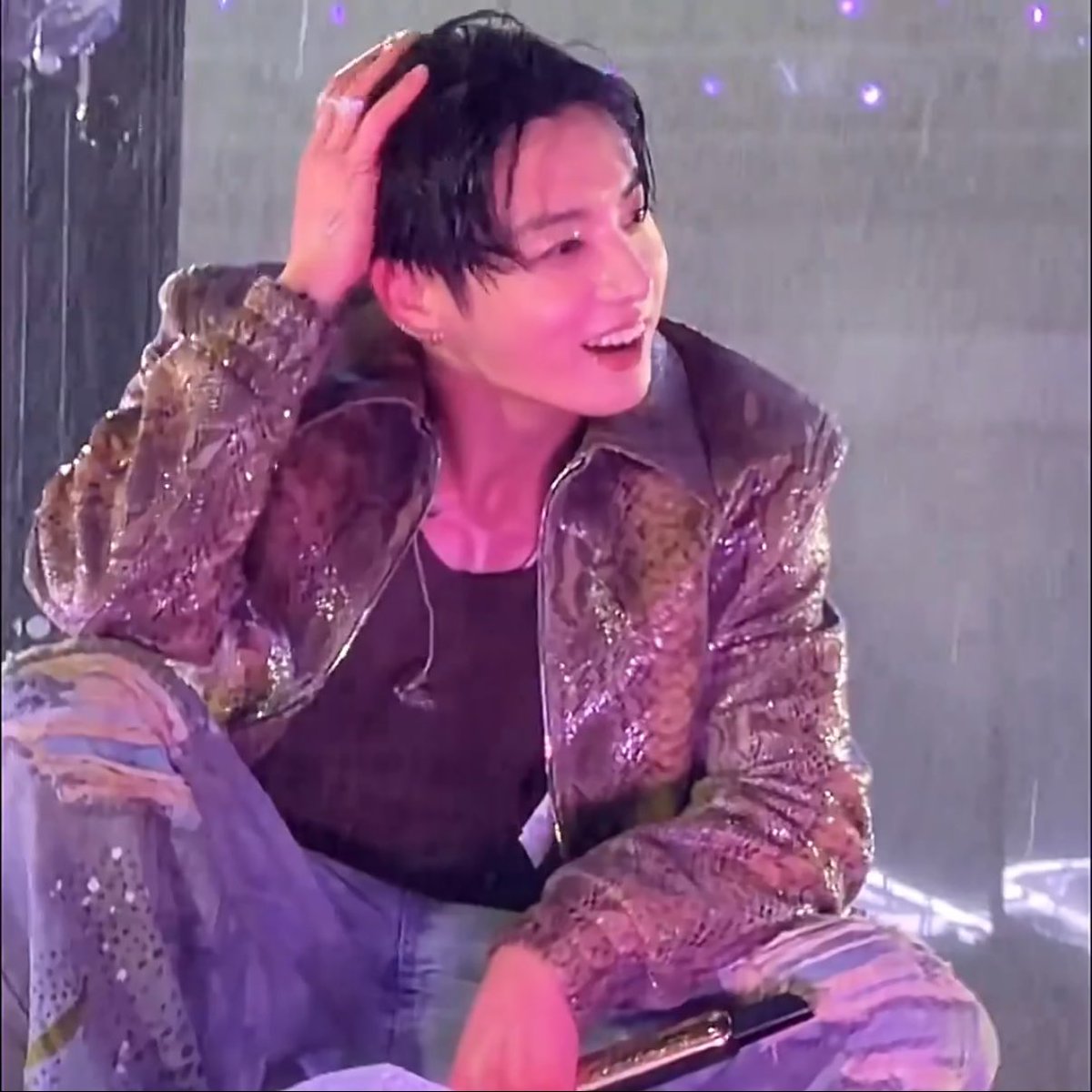 homeisjungkook's tweet image. now that I’ve caught my breath…what are we going to do about #HIM