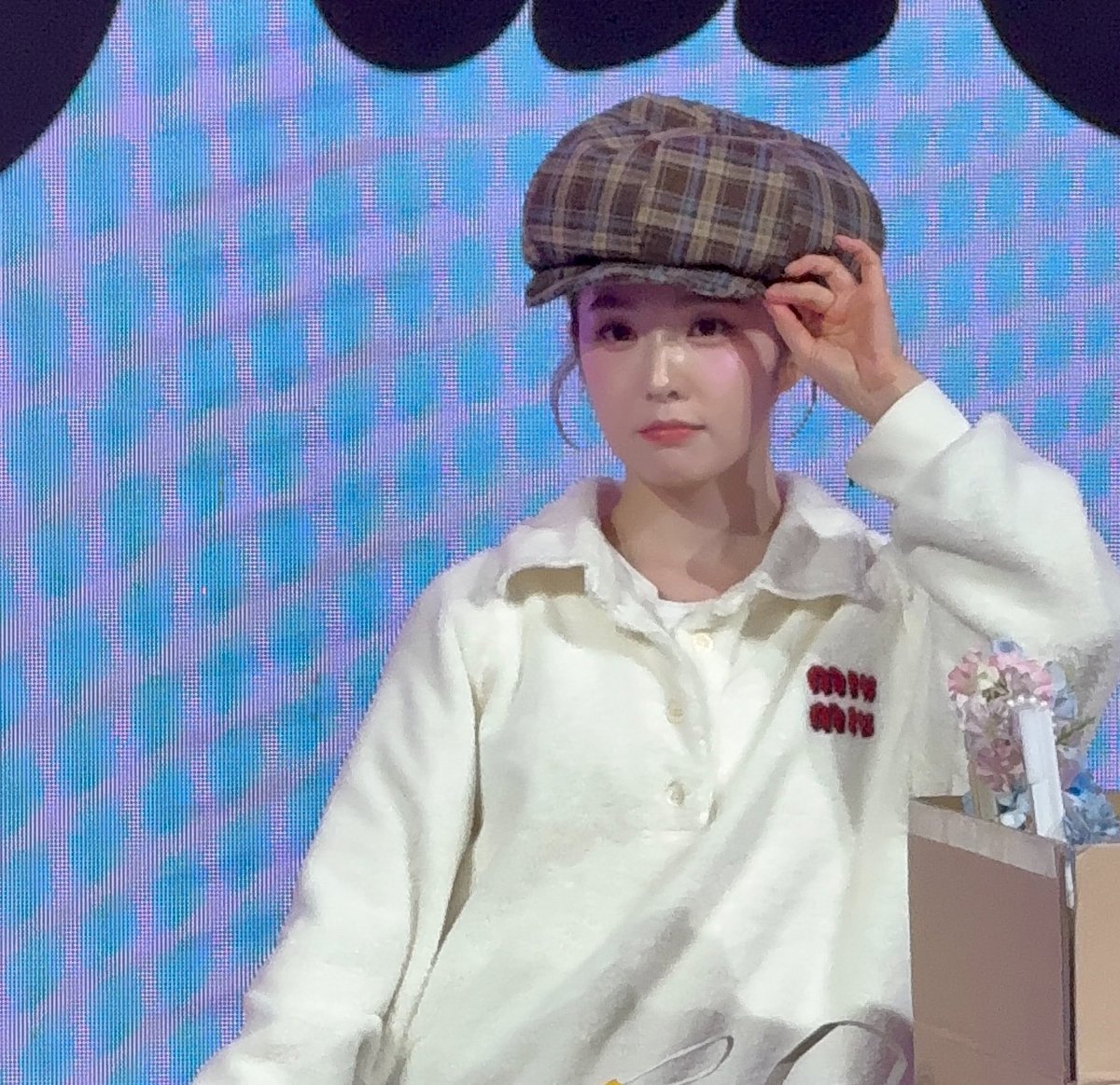 meowrene tweet media