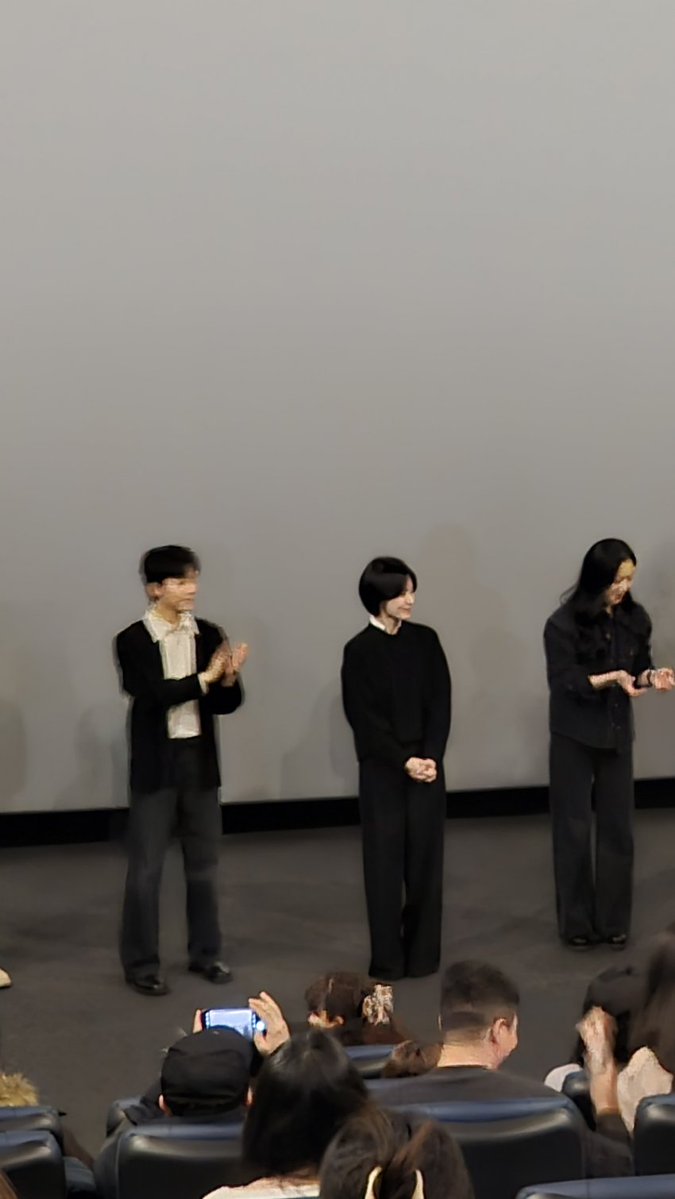 💙🌻 tweet media