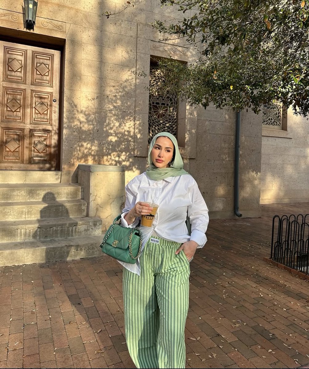 anne548fe3r's tweet photo. Indeed Allah is great alhamdulillah for everything he Gave me 🙏🌹🥰 https://t.co/J2NnRLqGWG