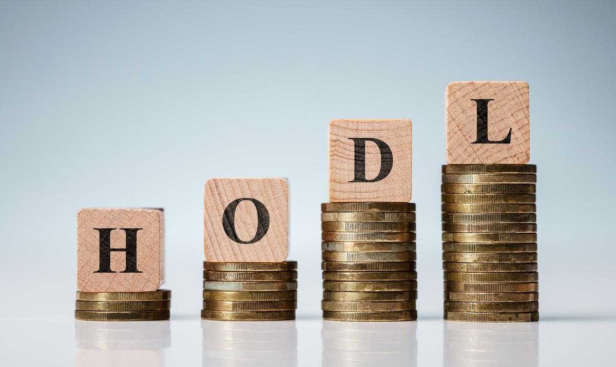 HODL_Official's tweet photo. Next month, $HODL will celebrate its 5th birthday! 🥳

5 years in crypto is about a million years IRL 😂

Our mission is to distribute $BNB rewards to over 1 million users. So far, we've reached 20,603 BNB paid out to over 150k users on the @BNBchain!

https://t.co/jkYYuae9dZ https://t.co/aDXRvNjUUC