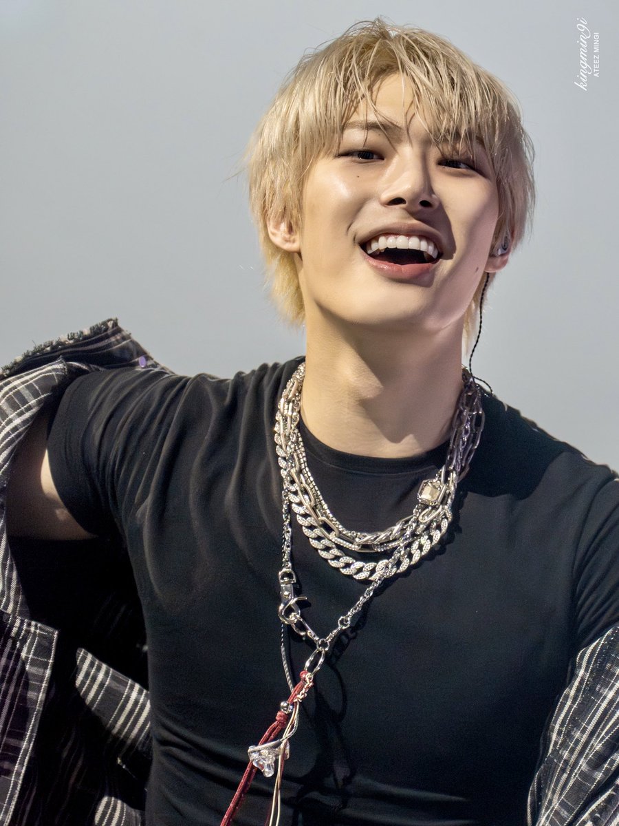 🫧
260404 bangkok
#mingi #ATEEZ #민기