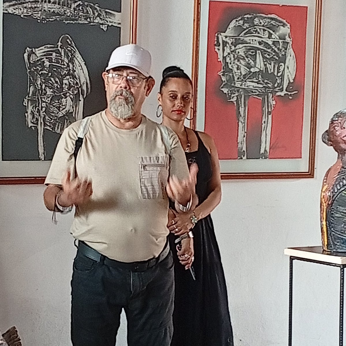 casaguayabera's tweet image. 🇨🇺 Inauguran exposición de Agustín Villafaña (El Yeti) en Galería Provincial de #SanctiSpíritusEnMarcha.
Cerámicas, grabados, óleos del artista a merced del público espirituano.
.
.
.
#ArteFiel
#65Uneac
#100Fidel