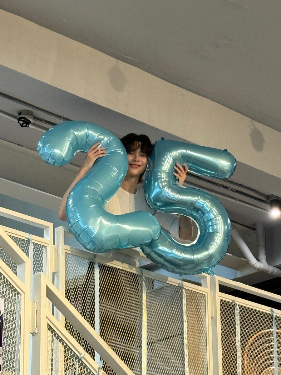 ohmsdiva tweet media