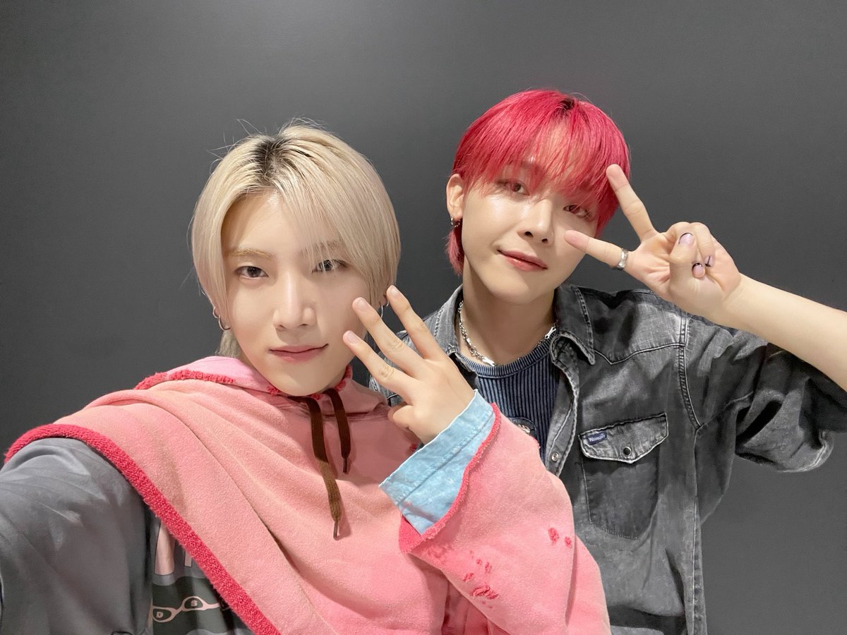 elle sevEN tweet media