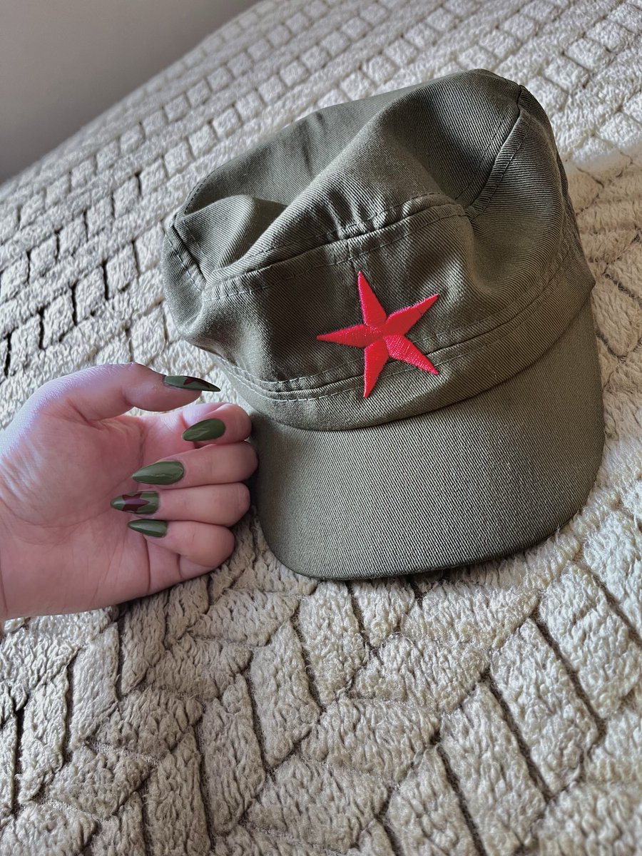 red flag bayan🚩 tweet media