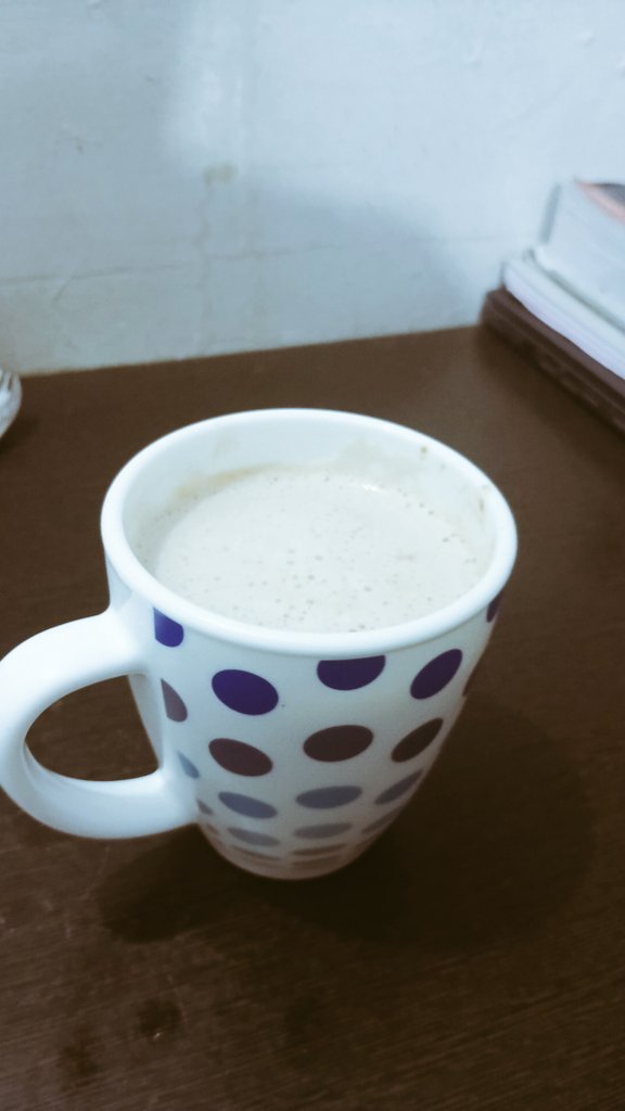 Coldries's tweet photo. In this chaotic world, how peace looks like.
A random evening, with no exam stress, just sitting peacefully in the hostel room with a cup of coffee made by me only🌻❤️ https://t.co/ArIlqVjq76