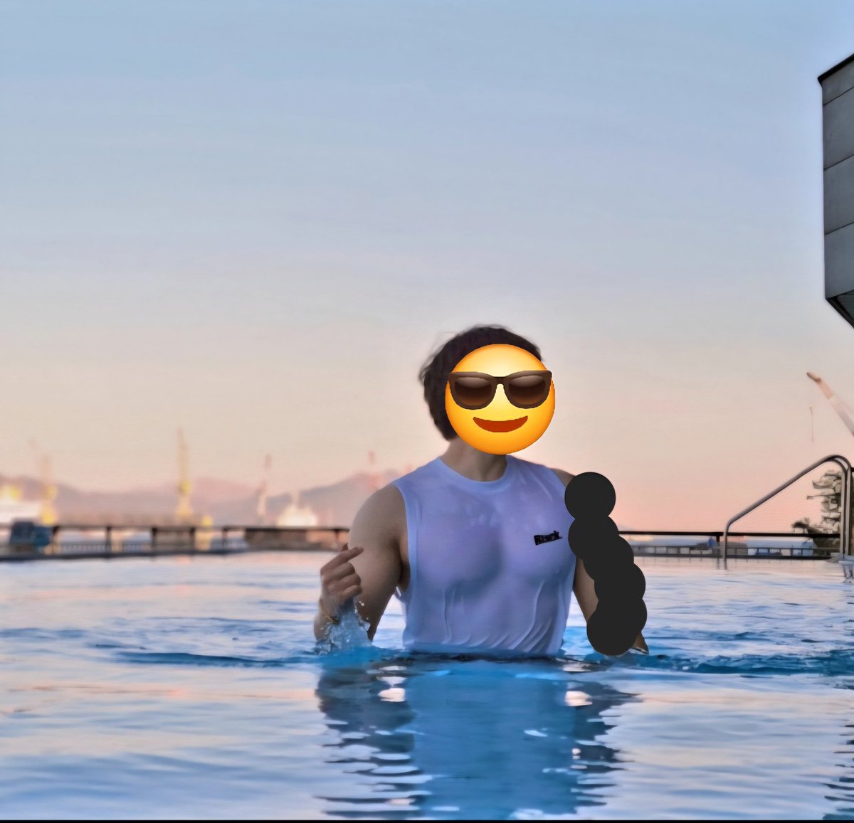 몰빵맨 tweet media