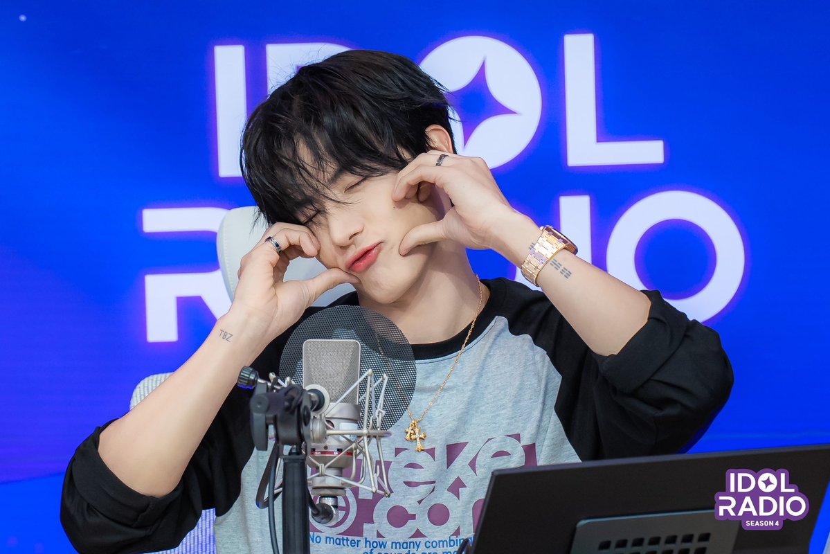 idolradiokorea's tweet image. EP#213 🔥산토스 브라보스의 뜨거운 아돌라 도전기🔥 (DJ 에릭)

❗레츠고 선배님❗

@THEBOYZ_officl

#MBC #IDOLRADIO #아이돌라디오 #더보이즈 #에릭