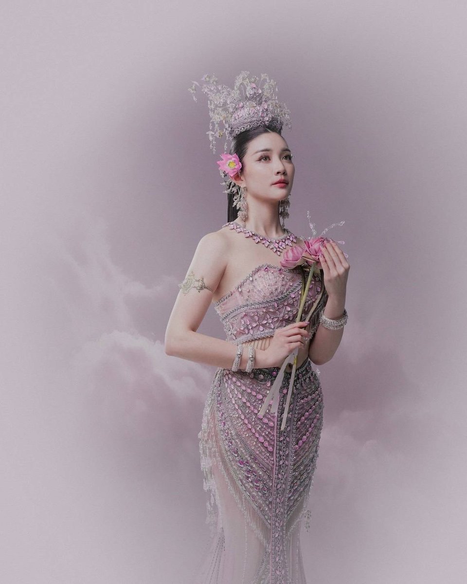 SECRET Styled tweet media