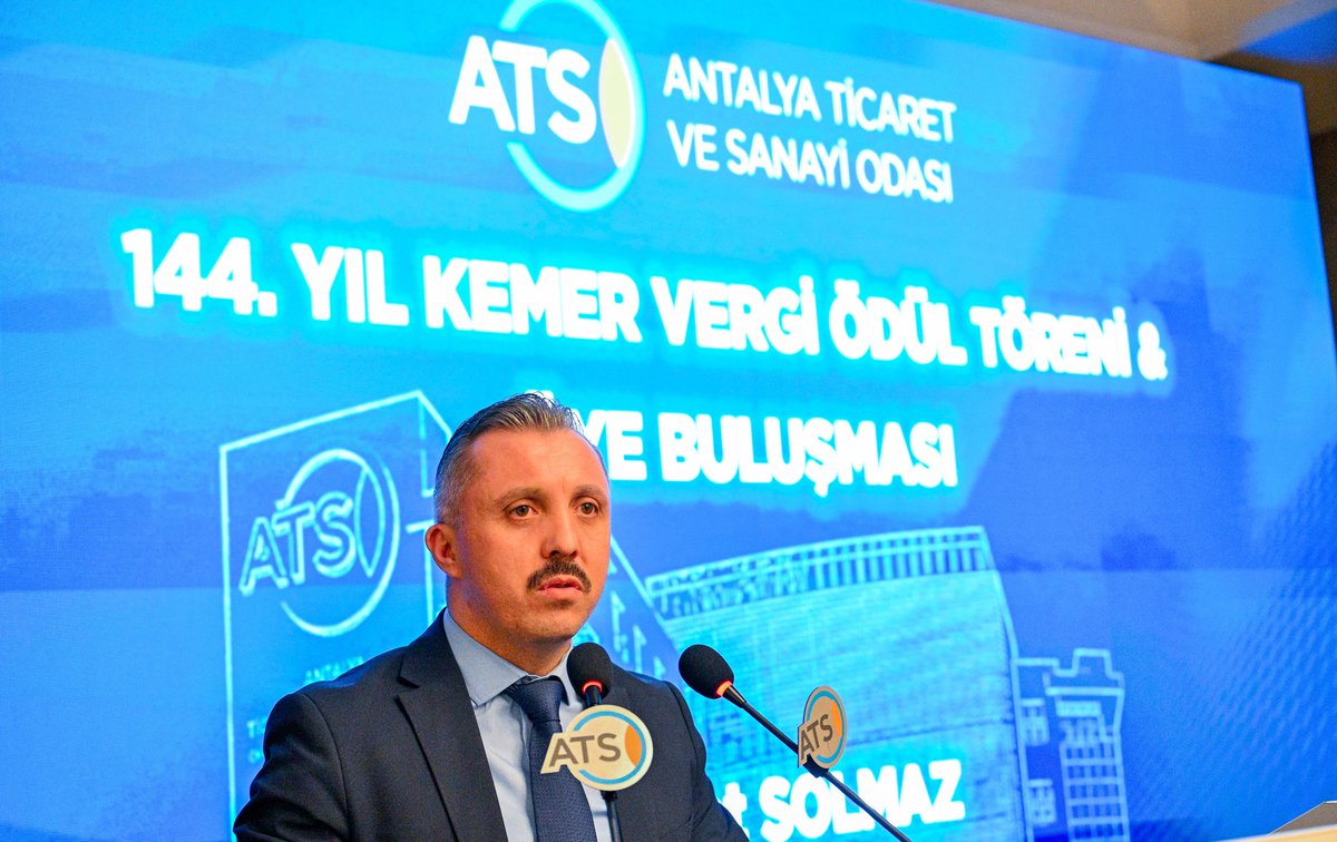 AntalyaTSO's tweet photo. Yönetim Kurulu Başkanımız Yusuf Hacısüleyman’ın ev sahipliğinde, ATSO 144. Yıl Kemer Vergi Ödül Töreni ve Üye Buluşması gerçekleştirildi.

Törenin açılış konuşmasını yapan Başkan Hacısüleyman, “Antalya genelinde 2050 vizyonu üzerine çalışmalar yapıyoruz. Ancak bunun ilçeler bazında da ele alınması gerektiğine inanıyorum. Kemer’i 2050 yılında nasıl görmek istiyoruz? Nasıl bir turizm destinasyonu olmalı? Tarımda, ticarette, sanayide nerede olmalı? Nasıl bir şehirleşme modeli benimsemeliyiz? Eğer bu soruları 25 yıl önce sormuş olsaydık, belki bugün çok daha farklı bir Kemer’den söz ediyor olabilirdik” dedi.

@YHacisuleyman07 @bogachangoksu @HakanPakal @MuratTOTOS @haticeozresmi @huseyinsari_sar @KAPALIYOL @AhmetKasapoglu8 @aozgurkaragoz @behcetulker @aslisahintekin @TOBBiletisim @RHisarciklioglu
