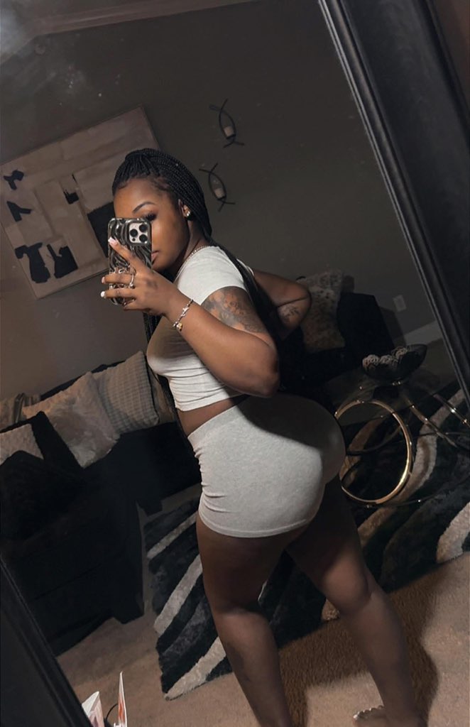kierrafuso23's tweet photo. I’m so ready for the summer 😉🤪 https://t.co/gm29x6XYCR