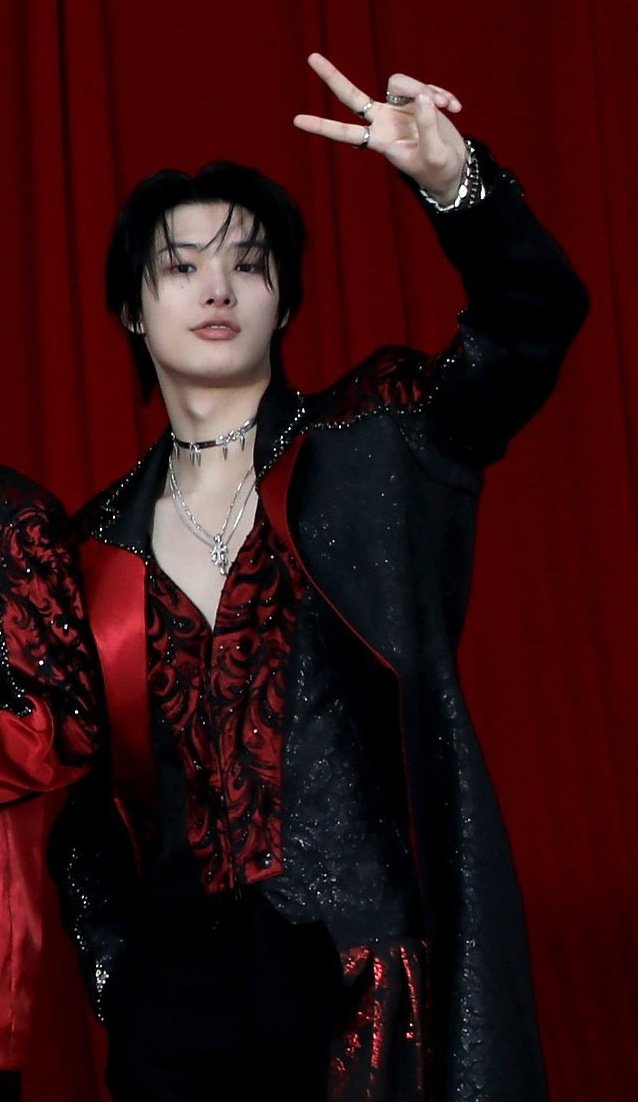 ᯓree★ tweet media