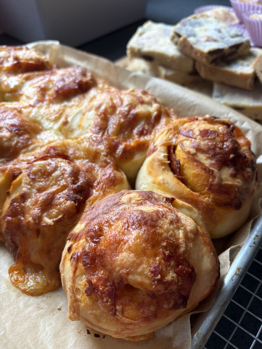 thebakingnanna1's tweet image. It’s fakeaway #pizza night 😍so that means pizza swirls and I did a bit of baking in between 😊I made the giant chocolate buttons shortbread and some strawberry jam Duffins