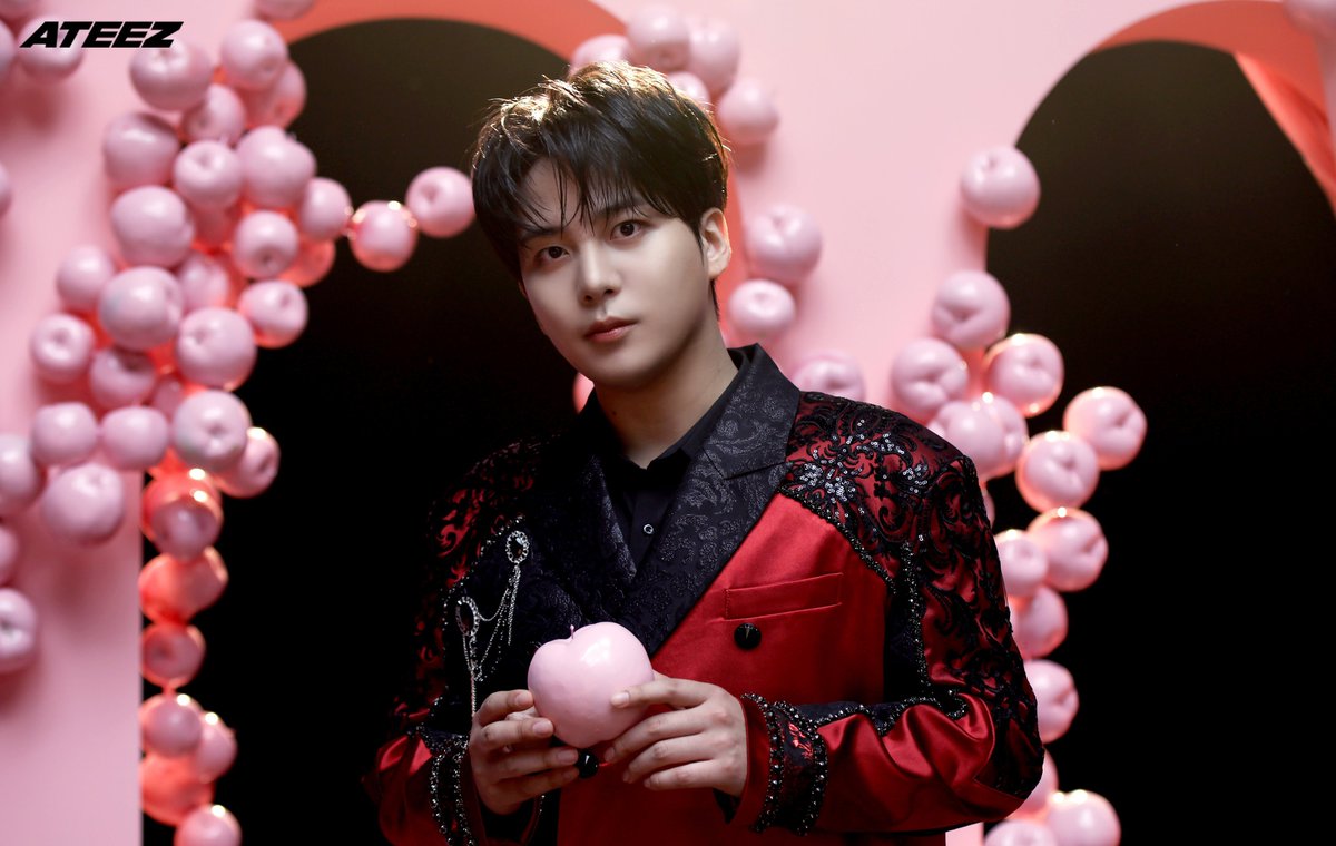 softjjongi's tweet photo. jongho is so handsome ><🤎 https://t.co/iS9lO0Tbgp