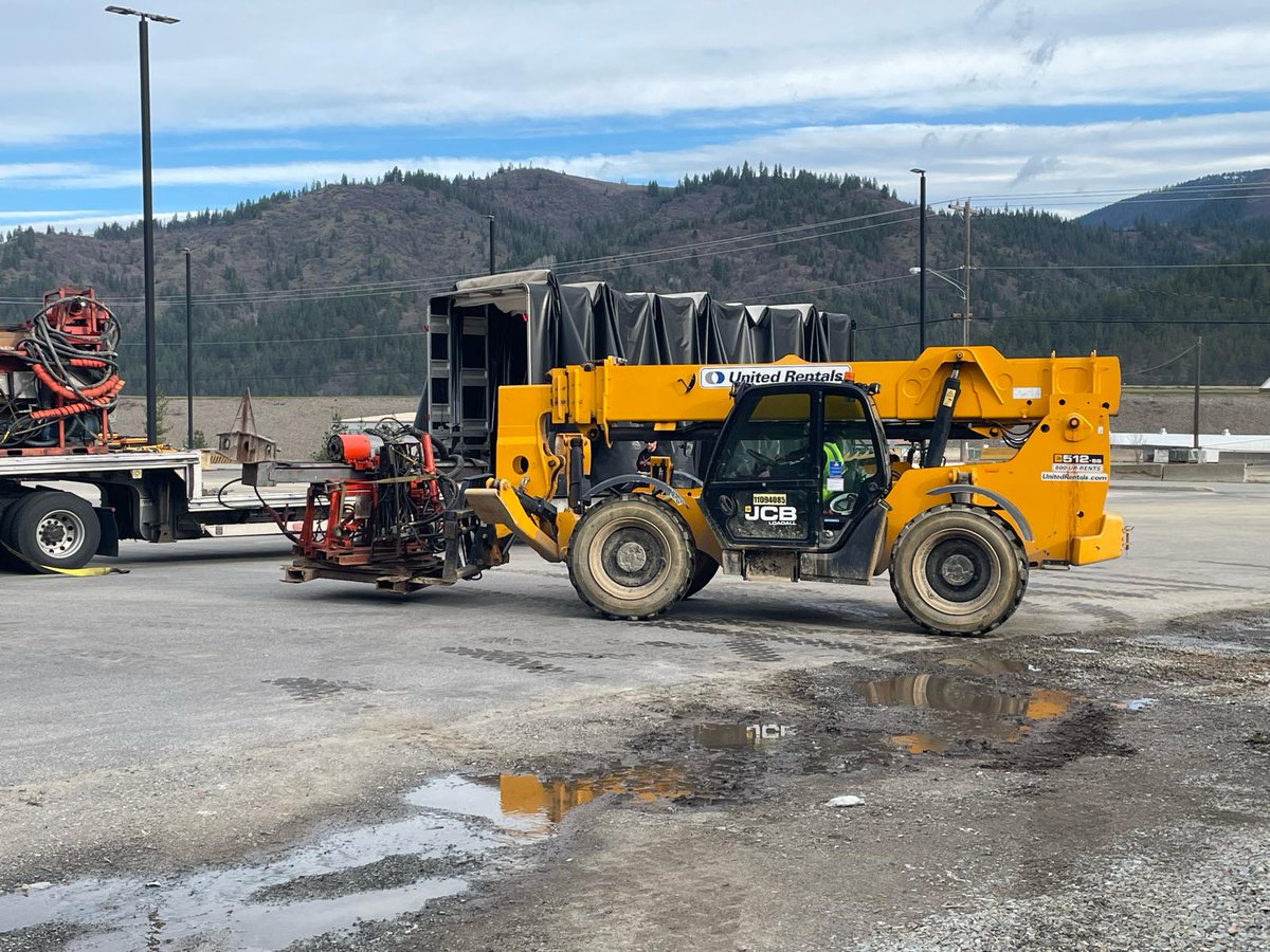 bnkrhillmining's tweet photo. ⚡ Drill rig has officially arrived on site at the Bunker Hill Mine, and with it, the start of our 2026 drill campaign.

This program marks another important step as we continue to build momentum toward production. The focus: expanding and upgrading our resource, tightening mine planning, near-mine exploration and unlocking additional value across the deposit.

Great to see the team and partners mobilizing safely and efficiently. Looking forward to sharing results as the program progresses.

$BNKR.V $BHLL
#Mining #ResourceGrowth #SilverValley #Zinc #Lead #Exploration