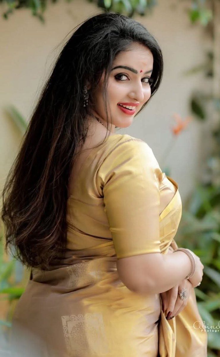 bigloadedfries's tweet photo. Malu 

#Malavika https://t.co/5qJPlSBtN9