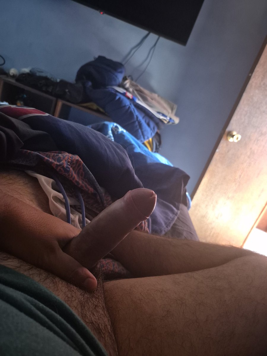 Buen jueves a todos.. desperté entero caliente