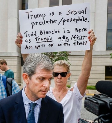 <a href="/RpsAgainstTrump/">Republicans against Trump</a> Keep talking about Epstein and Maxwell.