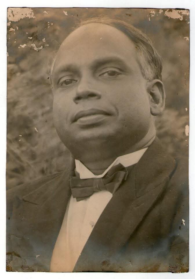 dirvenkatesh's tweet photo. My great grandfather Rao Sahib K Kothandapani Pillai was one among them! Proud and my gratitude to this government. 
List of the 33 nationalized literary works
1.பட்டிணப்பாலை (ஆங்கில மொழிபெயர்ப்பு) (1918)
My great grandfather Rao Sahib K Kothandapani Pillai was one among them. https://t.co/m9X7O4wAfj