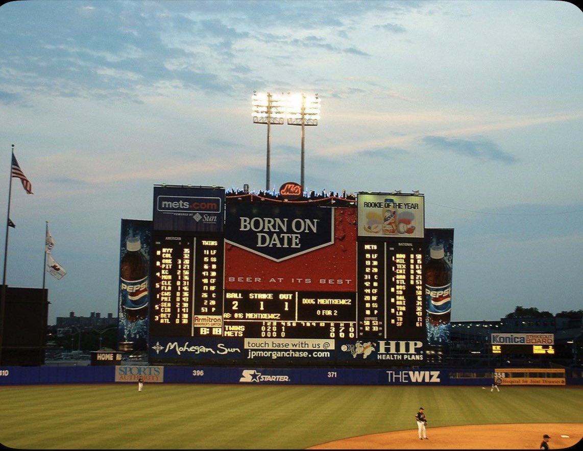 SheaHello tweet media