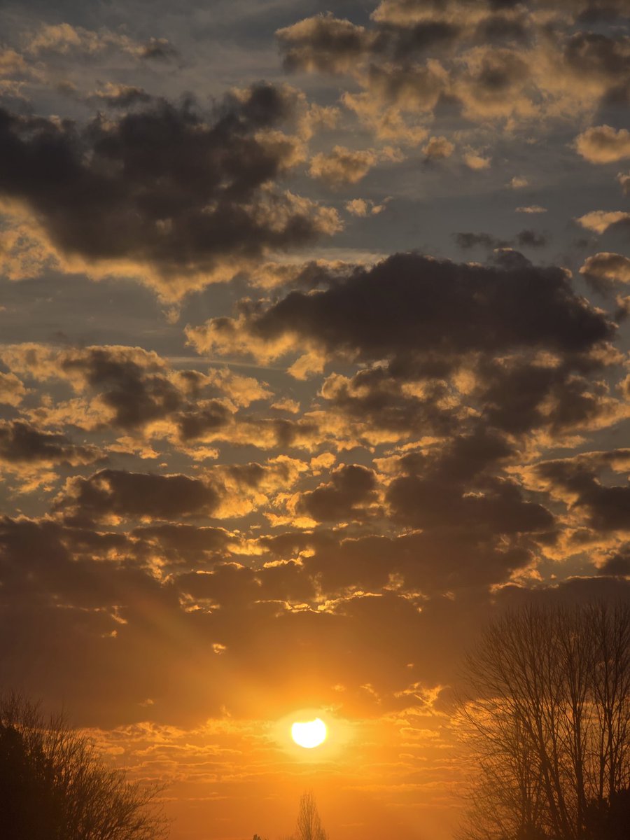 cjplanck88's tweet image. Psalms 118:24
This is the day the Lord has made. We will rejoice and be glad in it.

Lamentations 3:22-23
The faithful love of the Lord never ends! His mercies never cease. Great is His faithfulness; His mercies begin afresh each morning.

🥹🌅🙏🏻🙌🏻👑✝️👑🙌🏻🙏🏻🌅🥹

#ChristIsKing